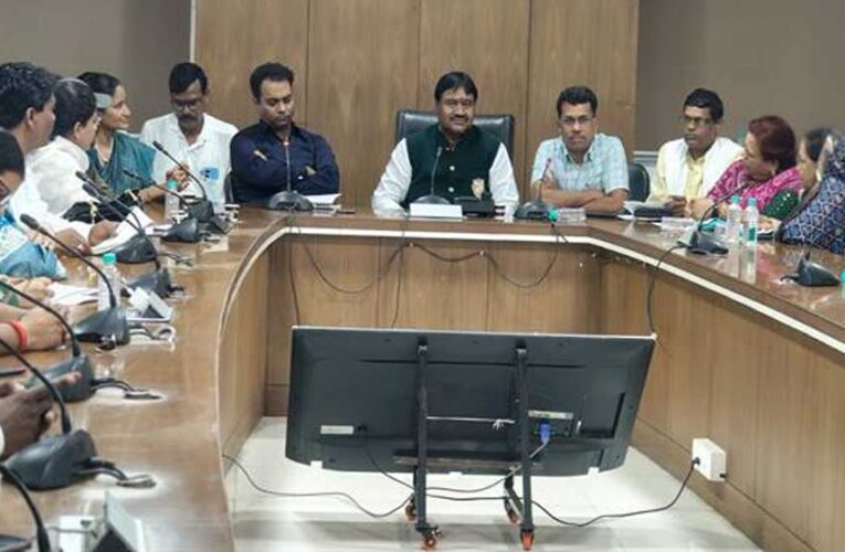 नगरीय निकायों में हरित क्षेत्र विस्तार पर जनप्रतिनिधि विशेष ध्यान दें