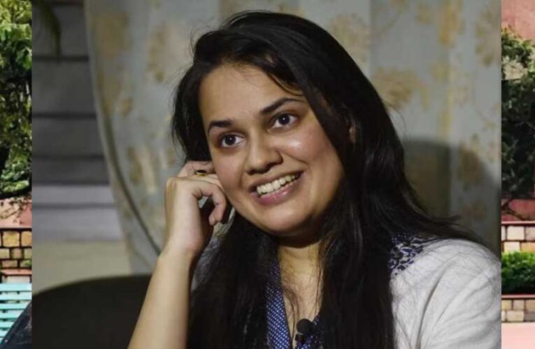 बाड़मेर कलेक्टर टीना डाबी ने पाकिस्तानी सिम के उपयोग पर लगाई रोक, रात में यहां भी नहीं जा सकेंगे लोग