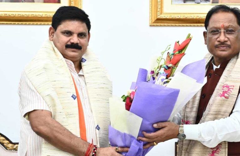 मुख्यमंत्री साय से केंद्रीय राज्य मंत्री सतीश चंद्र दुबे की मुलाकात, कोयला क्षेत्र के विकास और CSR फंड से जनकल्याणकारी कार्यों को बढ़ावा देने पर हुई चर्चा