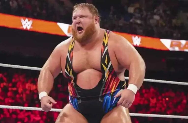 WWE :बुरी तरह घायल हुआ 150 KG का रेसलर ओटिस, लंबे समय के लिए रिंग से हुआ दूर