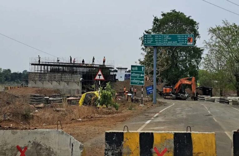 राष्ट्रीय राजमार्ग-44 के चिन्हित ब्लैक स्पॉट को समाप्त करने अंडरब्रिज का हो रहा निर्माण
