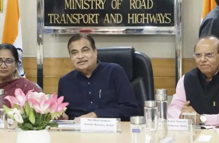 दिल्ली की सीमाओं से हटेंगे टोल बूथ, नितिन गडकरी का बड़ा आदेश