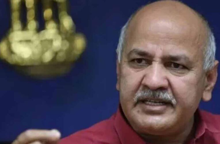 पूर्व उपमुख्यमंत्री सिसोदिया भ्रष्टाचार के मामले में पूछताछ के लिएआज एंटी करप्शन ब्यूरो के सामने पेश हुए