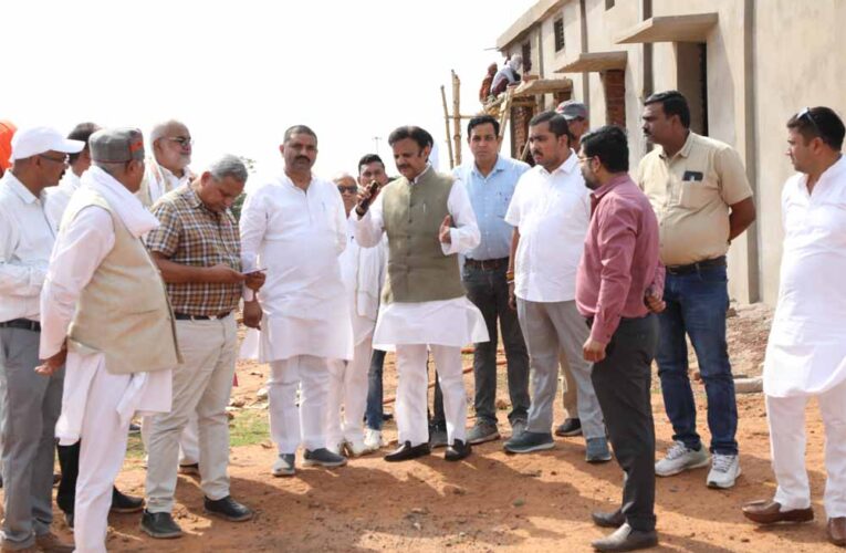 उप मुख्यमंत्री ने हिनौती गौधाम में निर्माणाधीन कार्यों का लिया जायजा
