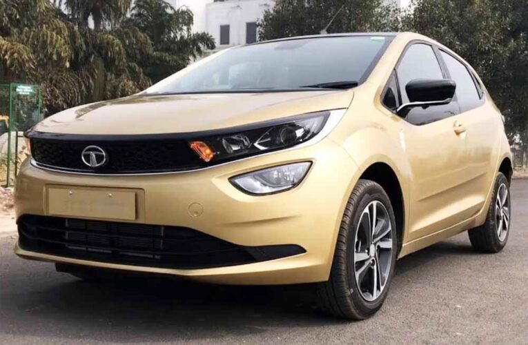 टाटा मोटर्स अपनी पॉपुलर हैचबैक अल्ट्रोज के MY 2024 पर जून महीने के दौरान बंपर छूट ऑफर कर रही