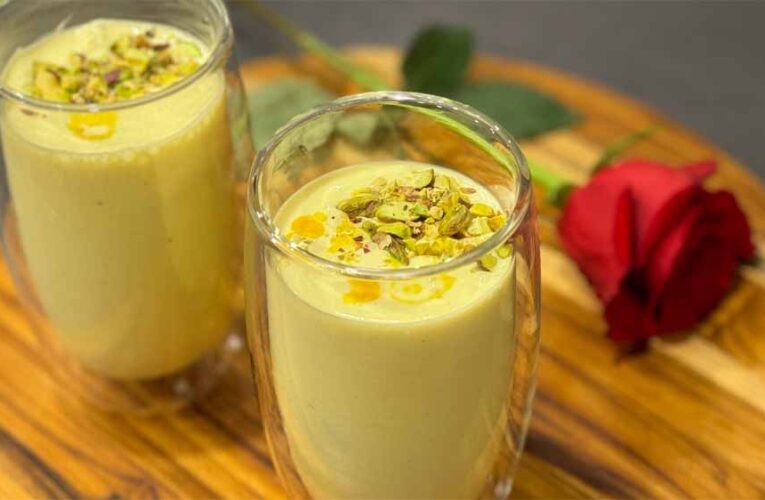 केसर पिस्ता लस्सी