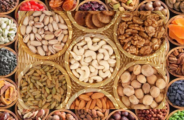 मध्य प्रदेश अजब है… एक घंटे में 13 Kg काजू-बादाम खाए, 2 किलो घी पी गए अफसर