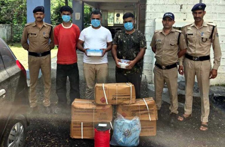 देहरादून में तीन लोगों को 125 किलोग्राम डायनामाइट के साथ पकड़ा, जने  कितना नुकसान हो सकता था
