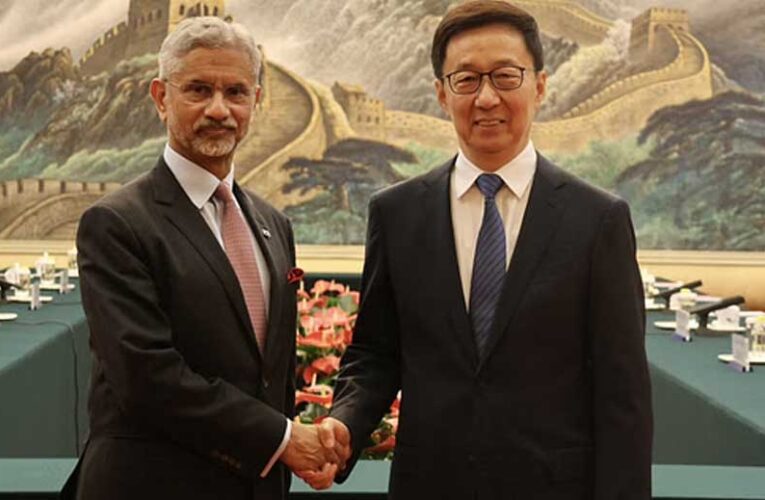 5 साल बाद चीन पहुंचे जयशंकर, उपराष्ट्रपति से की मुलाकात, कल SCO समिट में करेंगे शिरकत