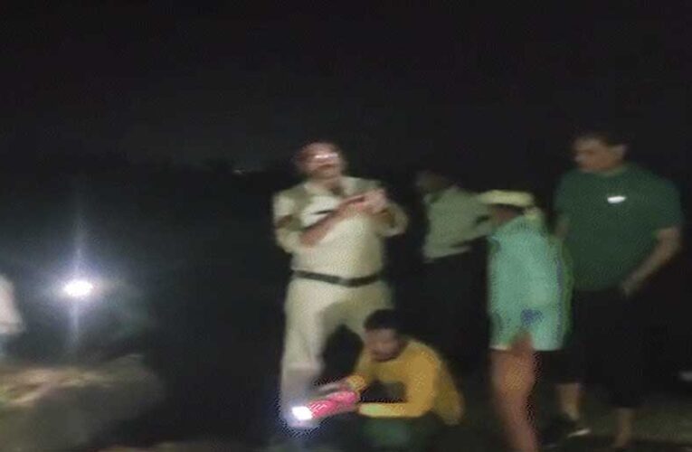 सतना में बोरवेल के गड्‌ढे में गिरीं दो सहेली, दोनों की मौत, एसडीईआरएफ की टीम ने निकाला