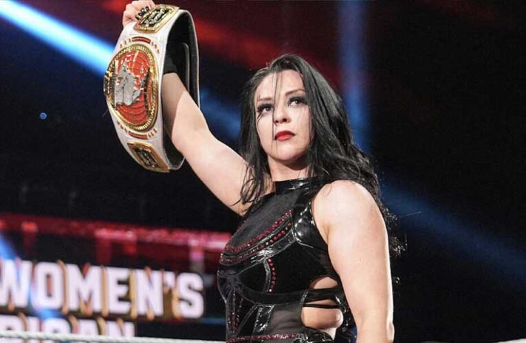 स्टेफनी वाकर ने WWE इवोल्यूशन में बैटल रॉयल जीतकर इतिहास रचा