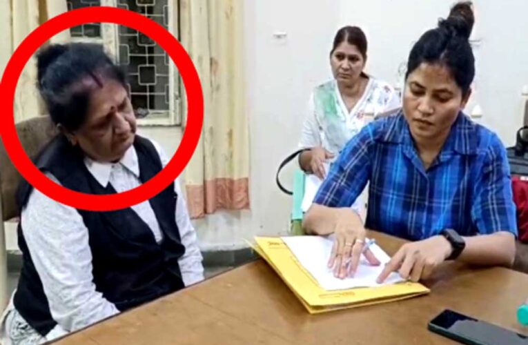लोकायुक्त टीम ने सरकारी वकील कुक्कू दत्त को 15 हजार रिश्वत लेते रंगे हाथों पकड़ा