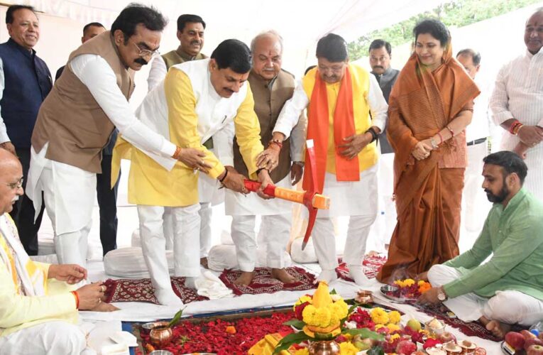 MP के MLAs की बंपर लॉटरी, 159 करोड़ की लागत से बन रहे 102 नए फ्लैट, सीएम संग इन नेताओं ने किया भूमि पूजन