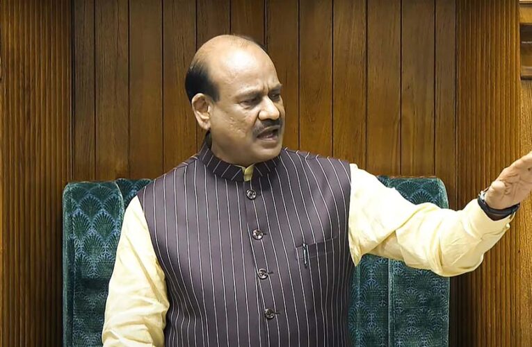 लोकसभा में गर्मा-गर्मी: स्पीकर बिरला ने कांग्रेस सांसद से पूछा – नई पीढ़ी को यही सिखाते हो?