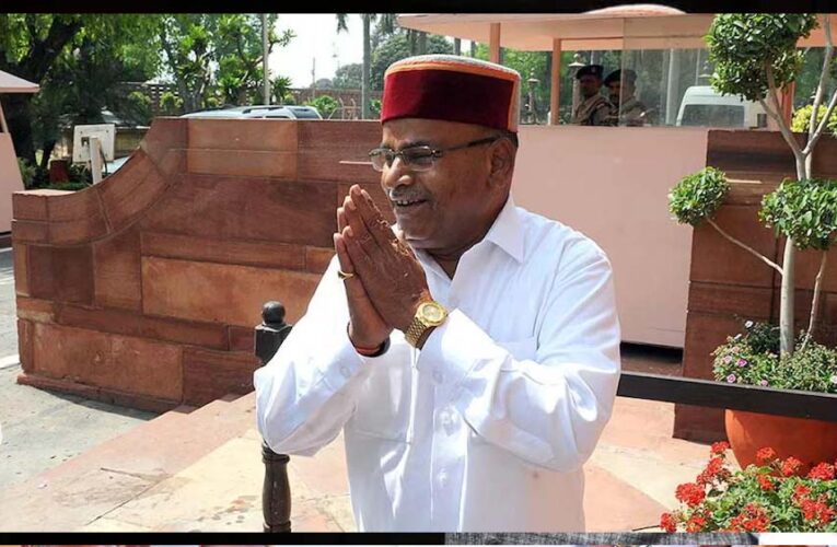 उपराष्ट्रपति पद की दौड़ में तेज़ी, थावरचंद गहलोत का नाम भी चर्चा में