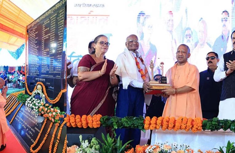 कारगिल वीरों को सीएम योगी की श्रद्धांजलि, बोले- सेना का शौर्य कभी नहीं भूलेंगे