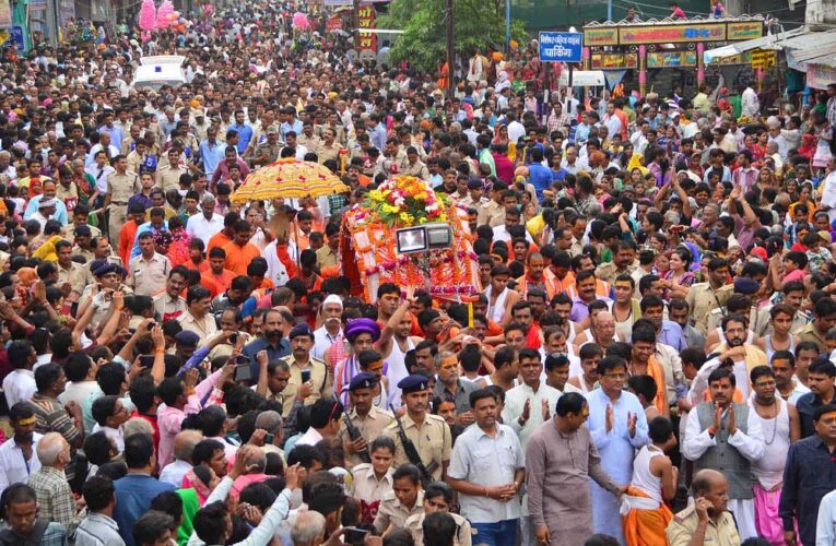 महाकाल की तीसरी सवारी आज : चंद्रमौलेश्वर, मनमहेश और तांडव रूप में देंगे दर्शन