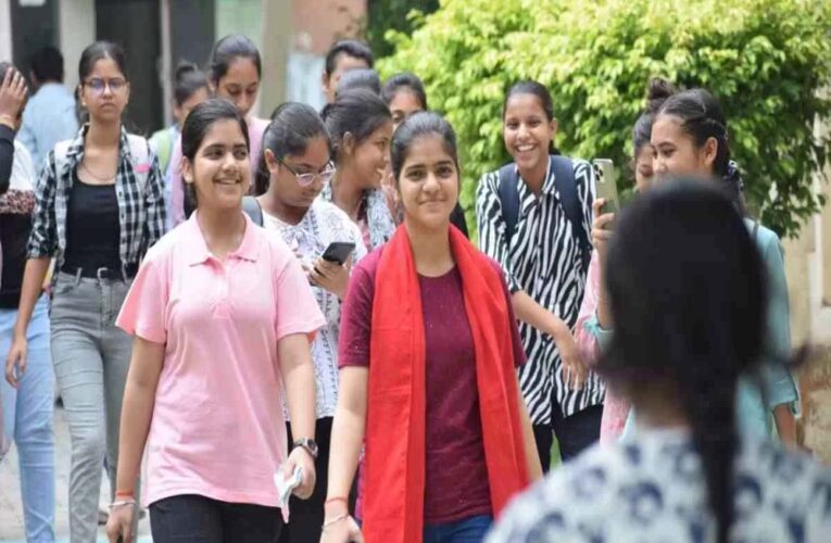 प्रदेशभर में एक ही पाली में हुई आरओ-एआरओ परीक्षा, 2382 केंद्रों पर कड़ी निगरानी