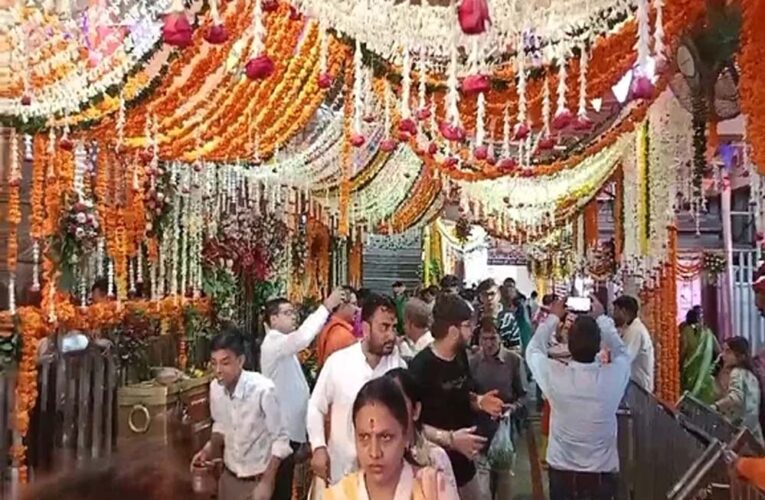 बोल बम की गूंज से शिवमय हुआ ओंकारेश्वर, श्रद्धालुओं का उमड़ा जनसैलाब