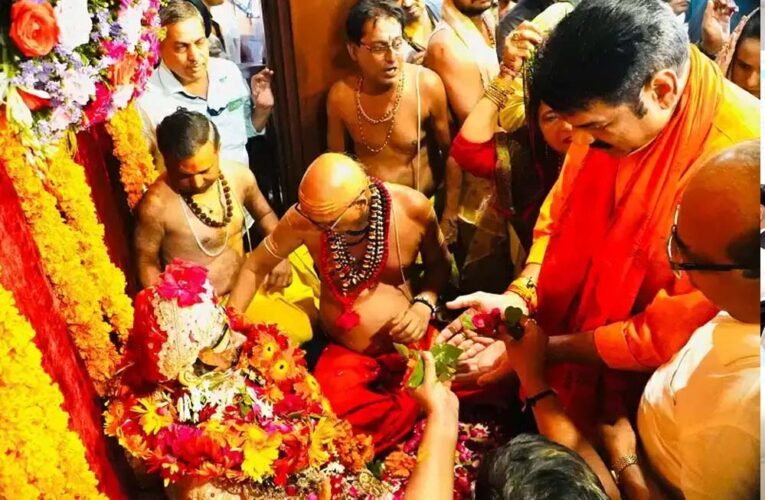 धूम धाम से निकली भगवान महाकालेश्वर की तीसरी सवारी