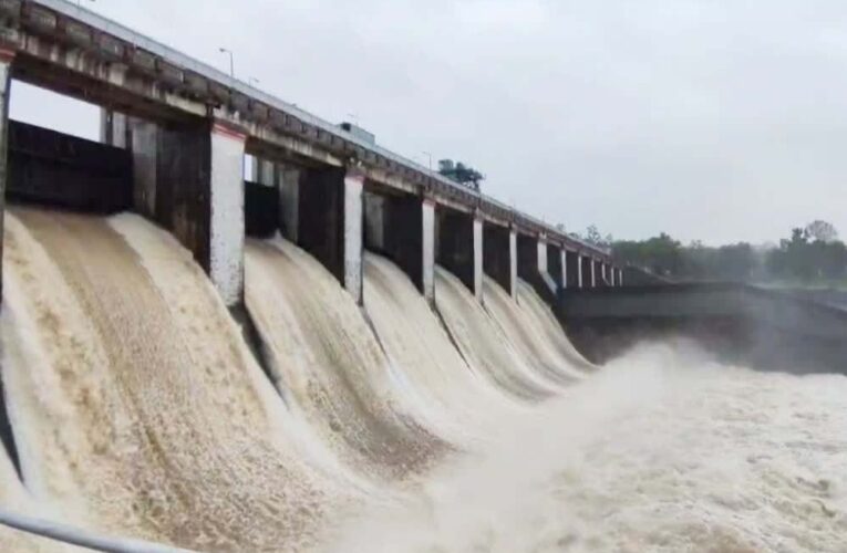 MP में बारिश ने पकड़ी रफ्तार: भोपाल-नर्मदापुरम में 8 इंच बारिश का अलर्ट, 34 जिलों में भारी बारिश की चेतावनी