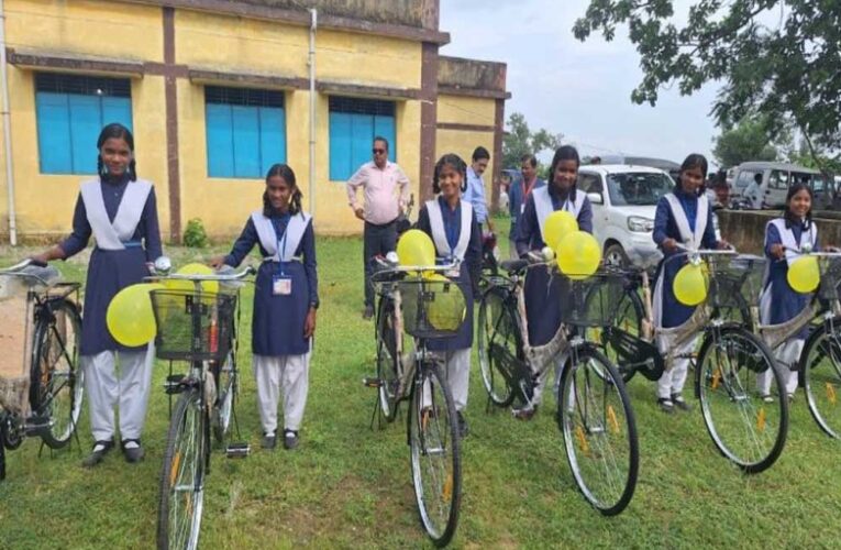 मध्य प्रदेश की छात्र और छात्राओं के लिए बड़ी खुशखबरी, 15 लाख छात्रों को सीएम बांटेंगे मुफ्त साइकिल, इस दिन होगा कार्यक्रम