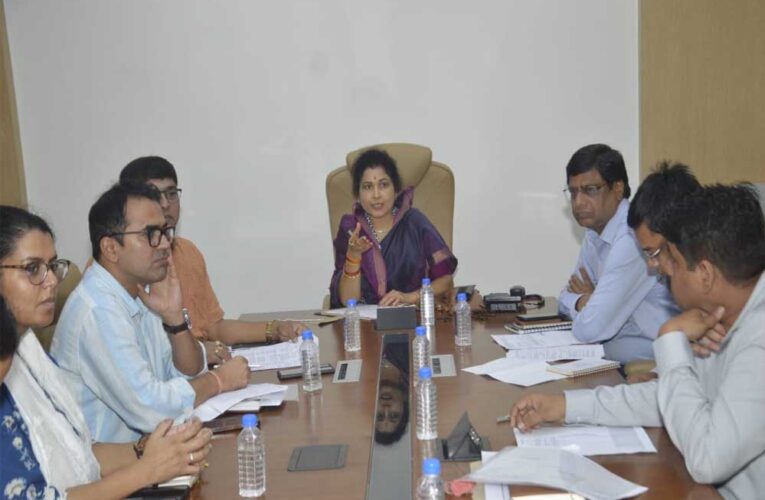 समय सीमा में पूरा करें निर्माणाधीन और स्वीकृत मार्ग: राज्यमंत्री श्रीमती गौर