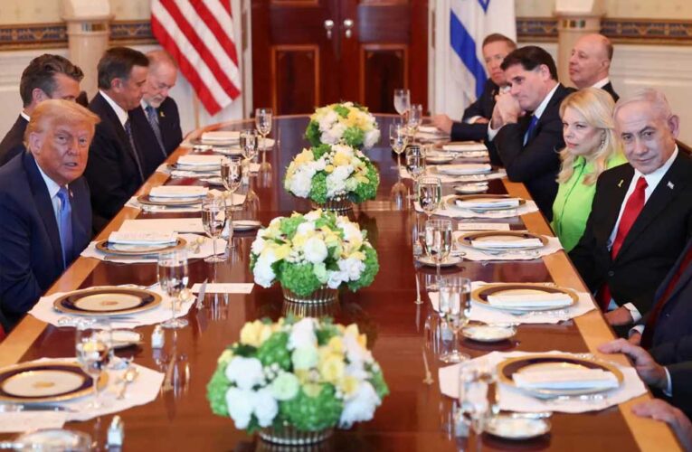 डोनाल्ड ट्रंप ने बांग्लादेश पर ले लिया एक्शन, 14 देशों पर नई टैरिफ का ऐलान