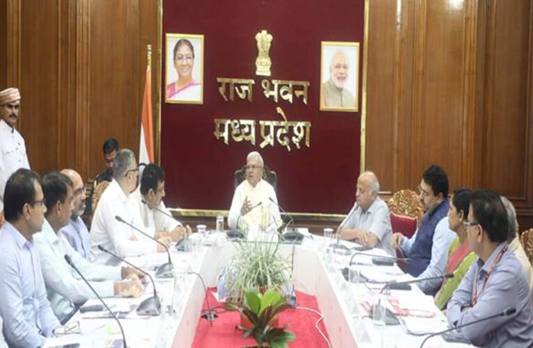 पीएम जनमन योजना के कार्यों की गुणवत्ता पर विशेष ध्यान दें : राज्यपाल पटेल