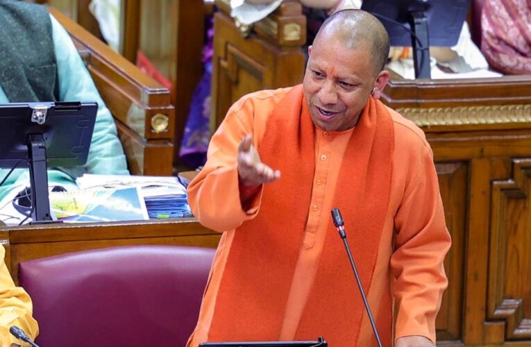 यूपी विधानसभा में CM योगी का सपा पर हमला: लोकतंत्र और सपा नदी के दो छोर