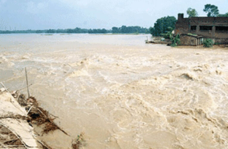 बाढ़ प्रभावितों के साथ खड़ी है योगी सरकार, पीड़ितों की हर जरूरत का रखा जा रहा पूरा ध्यान