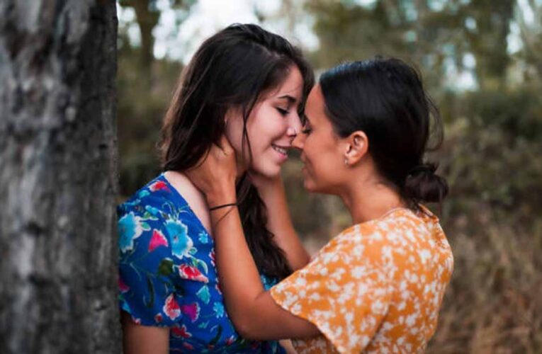 बच्चे समलैंगिक हो जाएं तो कैसा लगेगा? भारतीयों ने क्या बताया, कई देशों में सर्वे