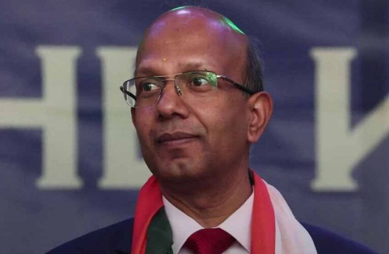 तेल खरीद में फायदा देखते भारत, US टैरिफ तनाव पर राजदूत का बयान