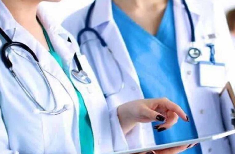 चिकित्सा शिक्षा और स्वास्थ्य सेवा देना सरकार की जिम्मेदारी