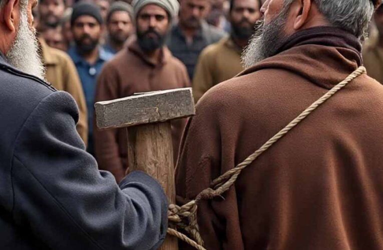 डोनेशिया में चूमने की कीमत भारी, शौचालय में प्यार करने पर 76 कोड़े की सजा