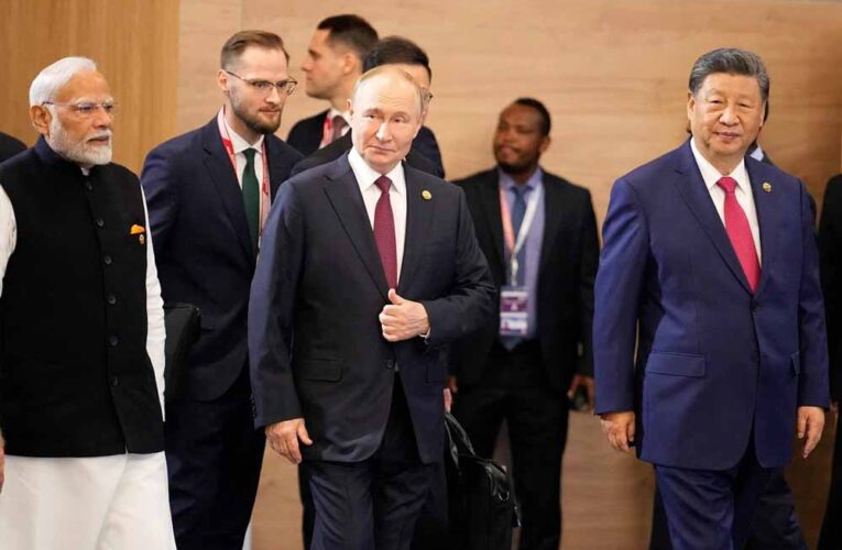 सर्वे: रूस के कारण भारत समेत कई देशों पर प्रतिबंध चाहते हैं आधे से ज्यादा अमेरिकी