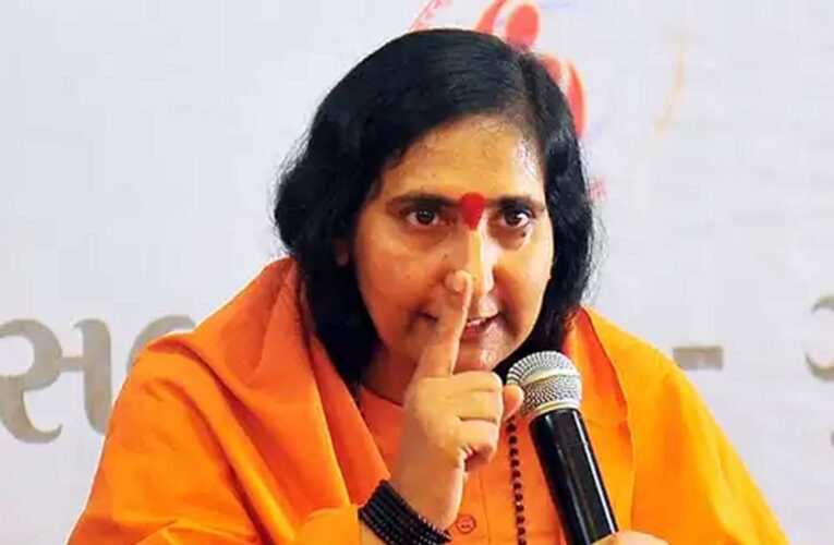 बयान पर मचा बवाल, साध्वी ऋतंभरा ने मांगी माफी – कहा ‘मैं भी इंसान हूं