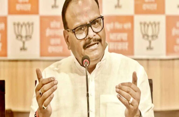 एक सदी पहले नेहरू ने भी बताया था संभल का सचः पाठक