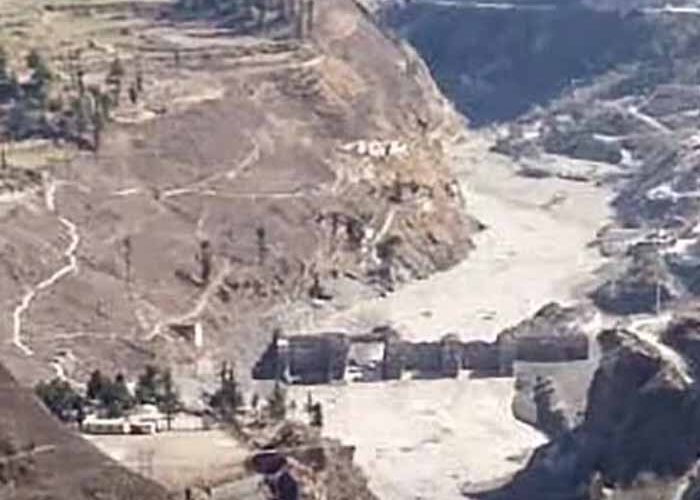उत्तराखंड में बड़ा हादसा: भूस्खलन से धौलीगंगा पावर प्रोजेक्ट की सुरंग में 19 मजदूर फंसे