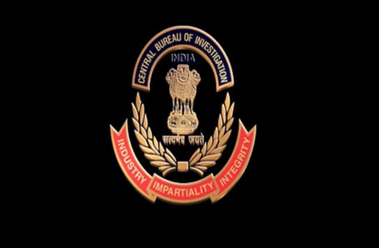 दिल्ली: CBI ने हेड कांस्टेबल को 1 लाख रुपए की रिश्वत लेते गिरफ्तार किया