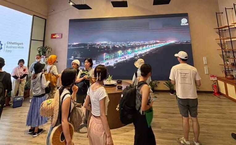 ओसाका (जापान) में वर्ल्ड एक्सपो 2025 के पहले ही दिन छत्तीसगढ़ पैवेलियन में उमड़ी रौनक