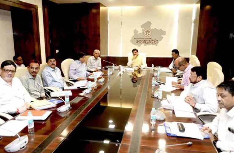 किसानों के कल्याण और पूरी अर्थव्यवस्था को लाभान्वित करने के लिए निरंतर बढ़ता रहे सिंचाई क्षेत्र : मुख्यमंत्री डॉ. यादव