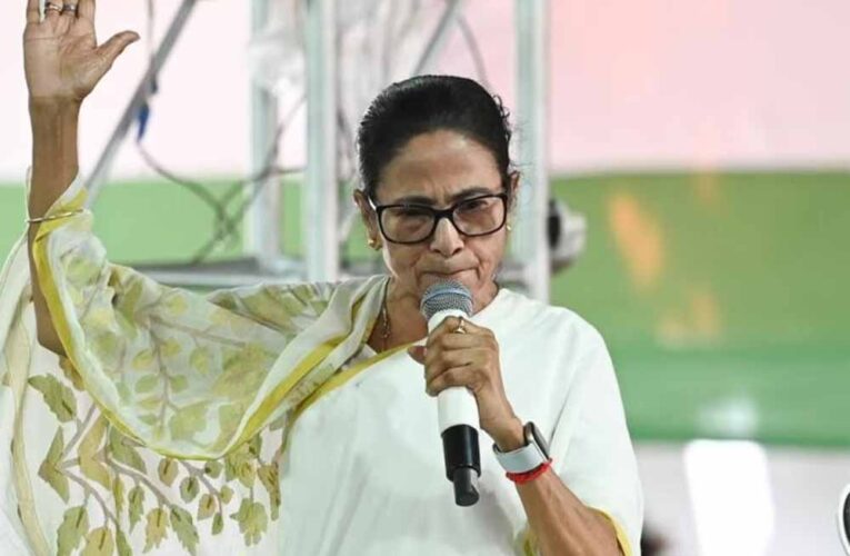 ममता बनर्जी ने केंद्र के खिलाफ मोर्चा खोला, SIR पर सेंसर मोशन के लिए बुलाया विशेष सत्र