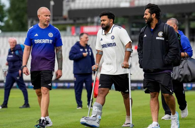 फ्रैक्चर पैर की फोटो शेयर कर भावुक हुए ऋषभ पंत, बोले- इस दर्द से नफरत है