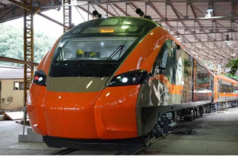 मुंबई-गांधीनगर वंदे भारत का नया शेड्यूल जारी, 8 स्टेशनों पर मिलेगा ठहराव