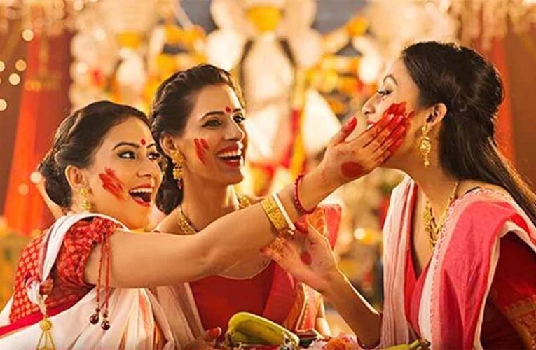 सिंदूर खेला: जानें इसकी परंपरा और शुरुआत का दिन