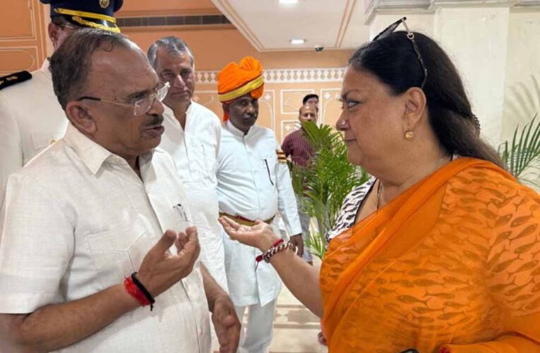 वसुंधरा विधानसभा पहुंचीं, कांग्रेस विधायक कानून व्यवस्था के विरोध में वेल में उतरे