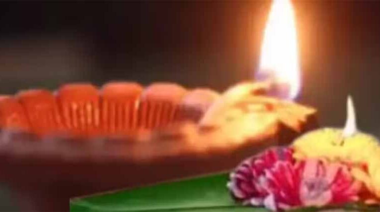 सर्वपितृ अमावस्या पर दीपदान: पितरों की शांति और लक्ष्मी कृपा पाने का उपाय
