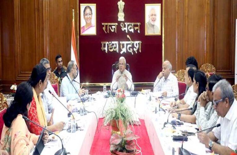 हाट बाजार में सिकल सेल और टीबी की स्क्रीनिंग कराएं: राज्यपाल पटेल