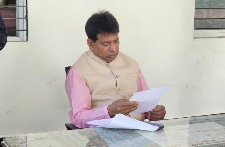 गोविंदपुरा की लाडली बहनों ने जनसुनवाई में उठाई आंगनबाड़ी और स्कूल भवन की मांग